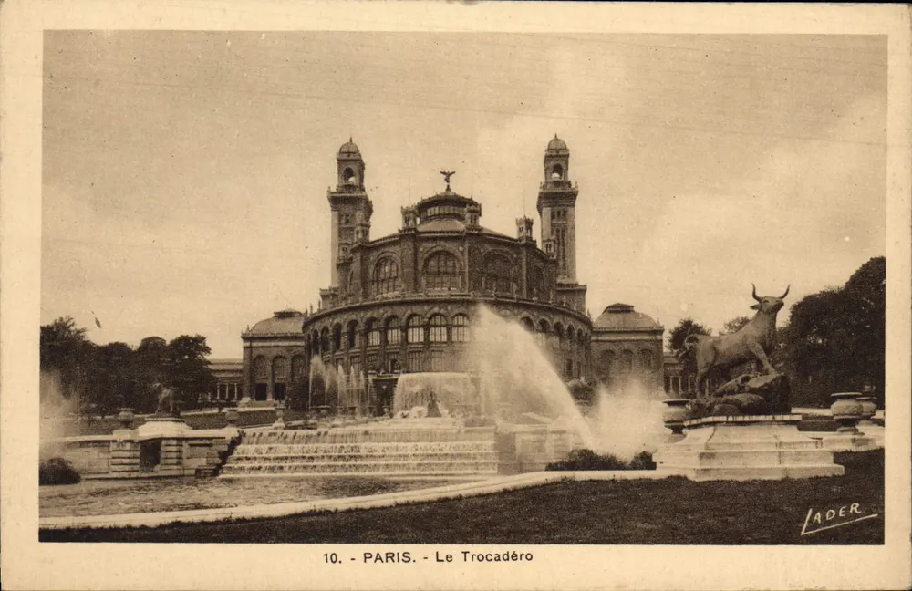 Paryż - Le Trocadéro — Wydawca Lader, nr 10 - Awers