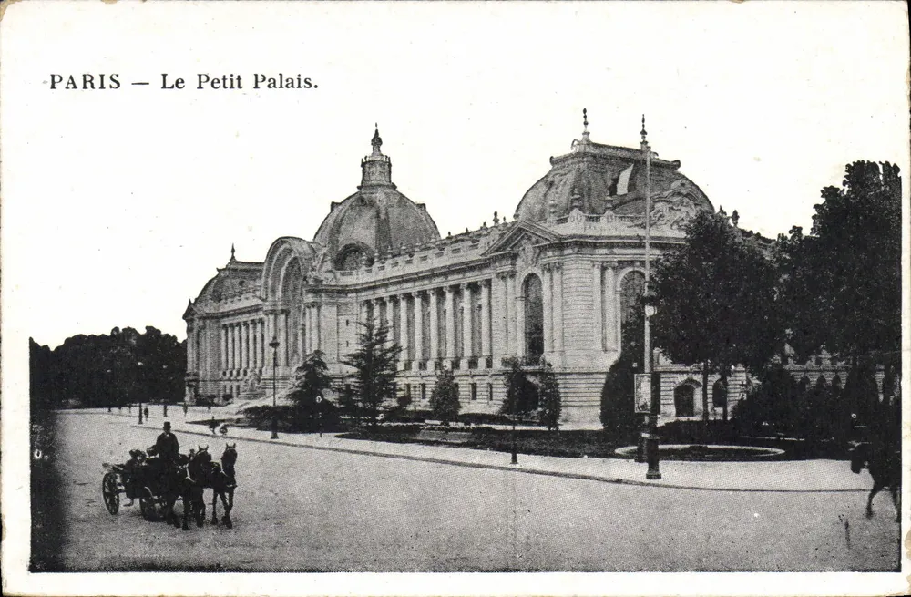 PARIS — O Petit Palais - Frente