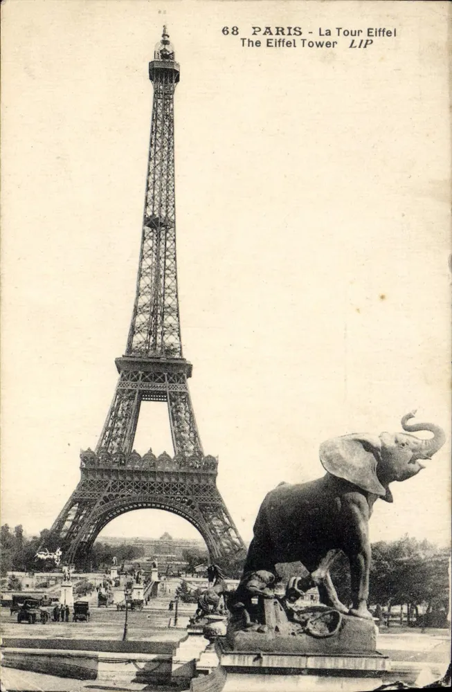 Paris - A Torre Eiffel — vista com estátua de elefante — edição LIP n°68 - Frente