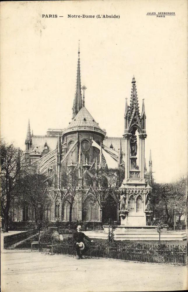 Paris — Catedral de Notre-Dame (A Abside) — Jules Seeberger, Paris - Frente