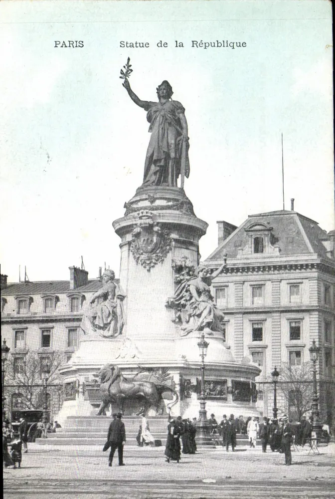Paryż — Statua Republiki — Wydawca nieznany, numer serii nie widoczny - Awers