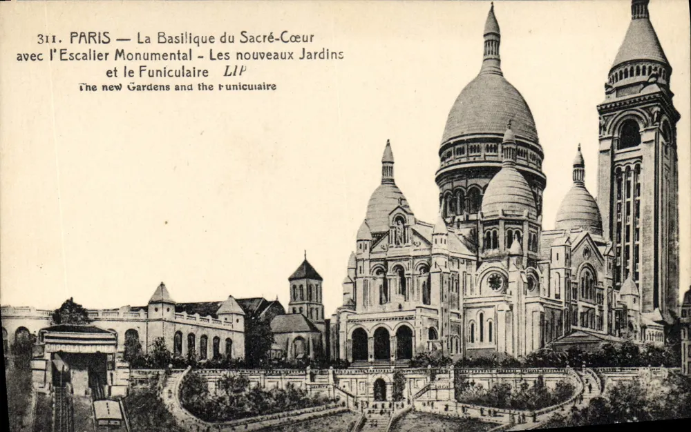 Paris — Die Basilika des Heiligen Herzens mit der Monumentalen Treppe und den Neuen Gärten — LIP - Vorderseite