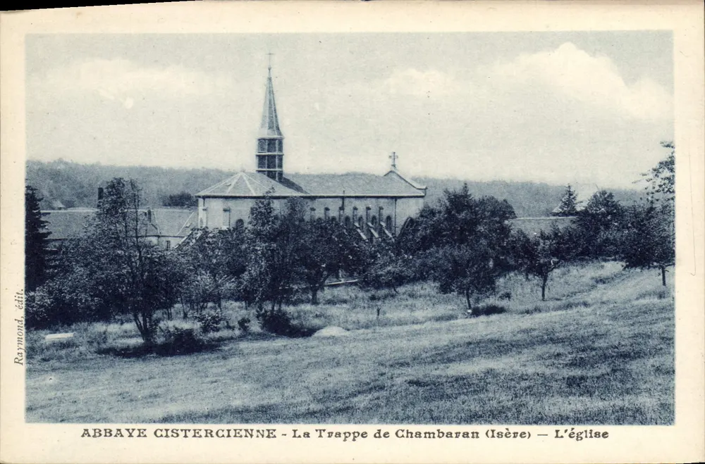 Zisterzienserkloster - La Trappe de Chambaran (Isère) — Die Kirche - Vorderseite