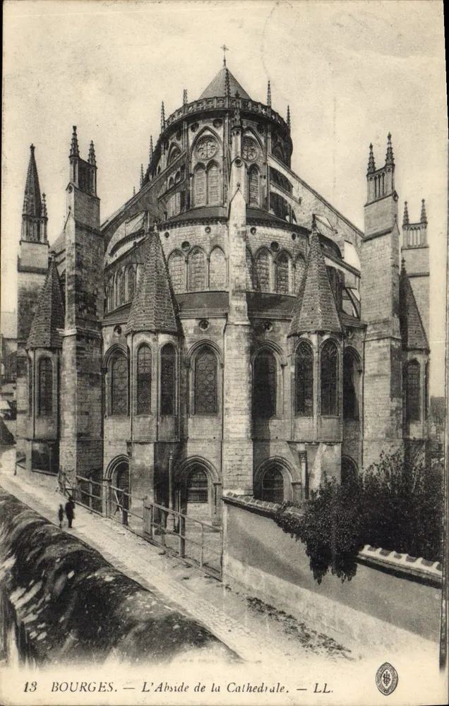 Bourges — A Abside da Catedral — LL. N°13 - Frente