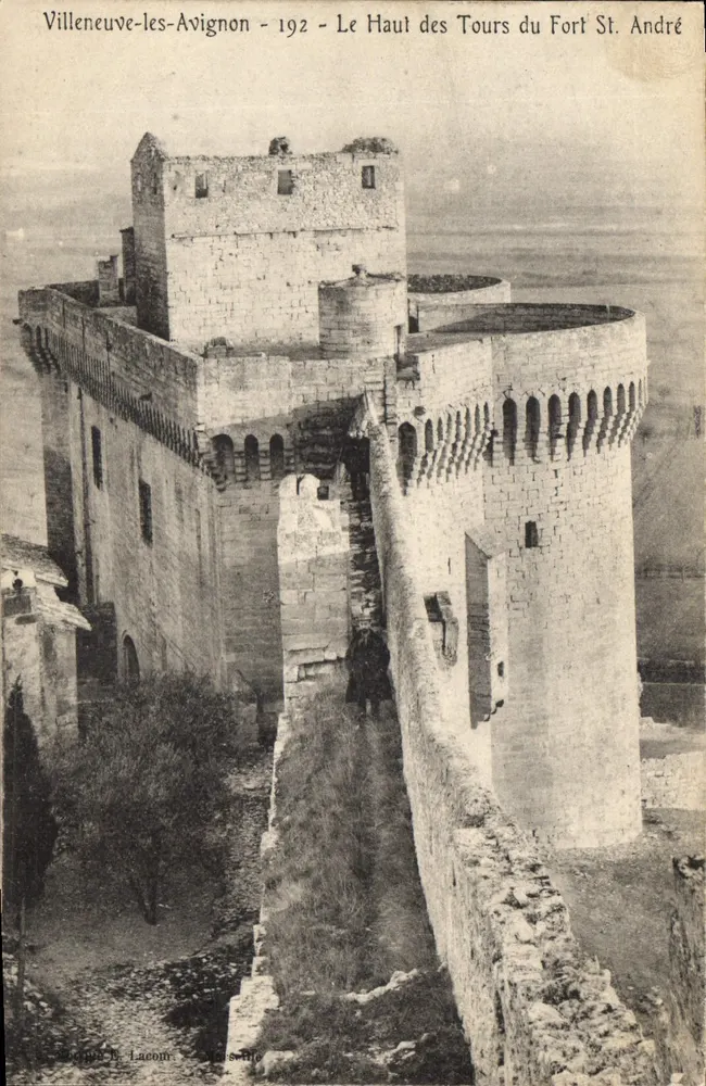 Villeneuve-lès-Avignon — Oben an den Türmen des Fort Saint André — Verlag Lacom, n° 192 - Vorderseite