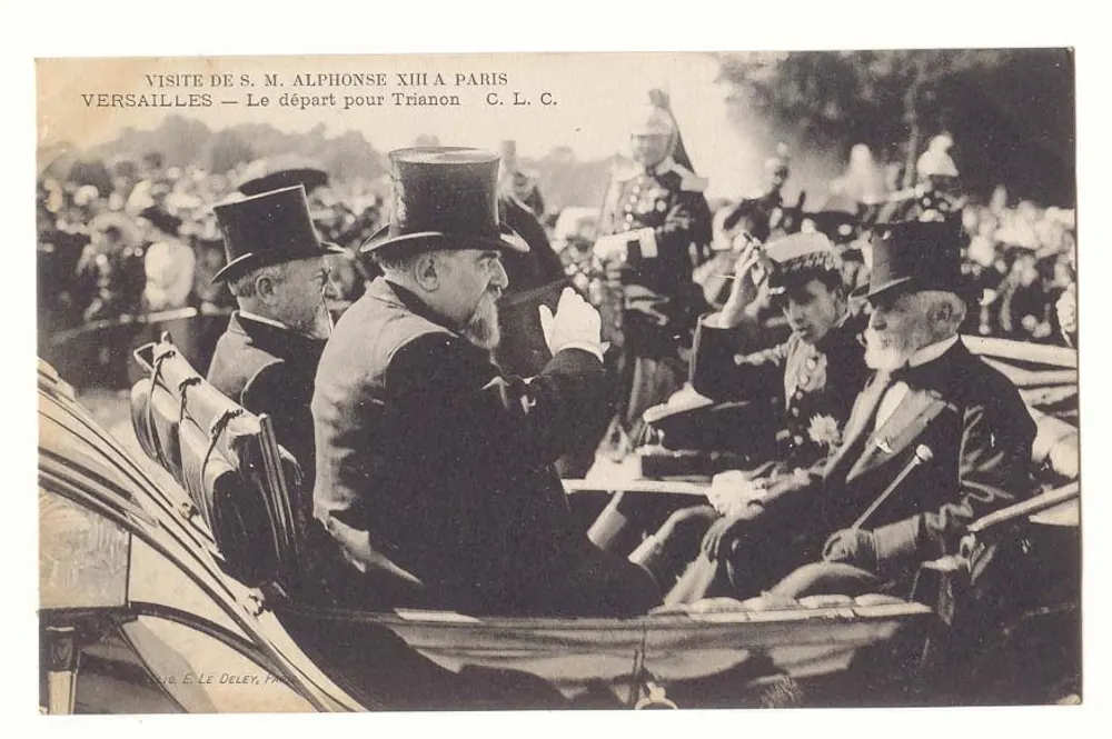 Besuch Seiner Majestät Alphonse XIII in Paris — Versailles — Abfahrt nach Trianon — C.L.C. — E. Le Deley, Paris - Vorderseite
