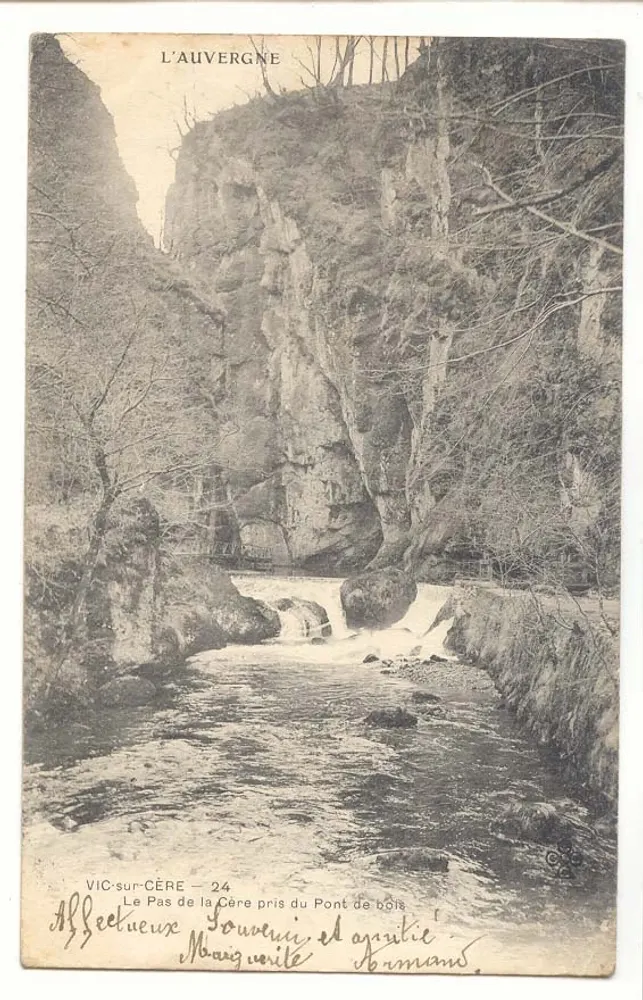 Der Pas de la Cère nahe dem Holzbrücke — VIC-sur-Cère — Auvergne - Vorderseite