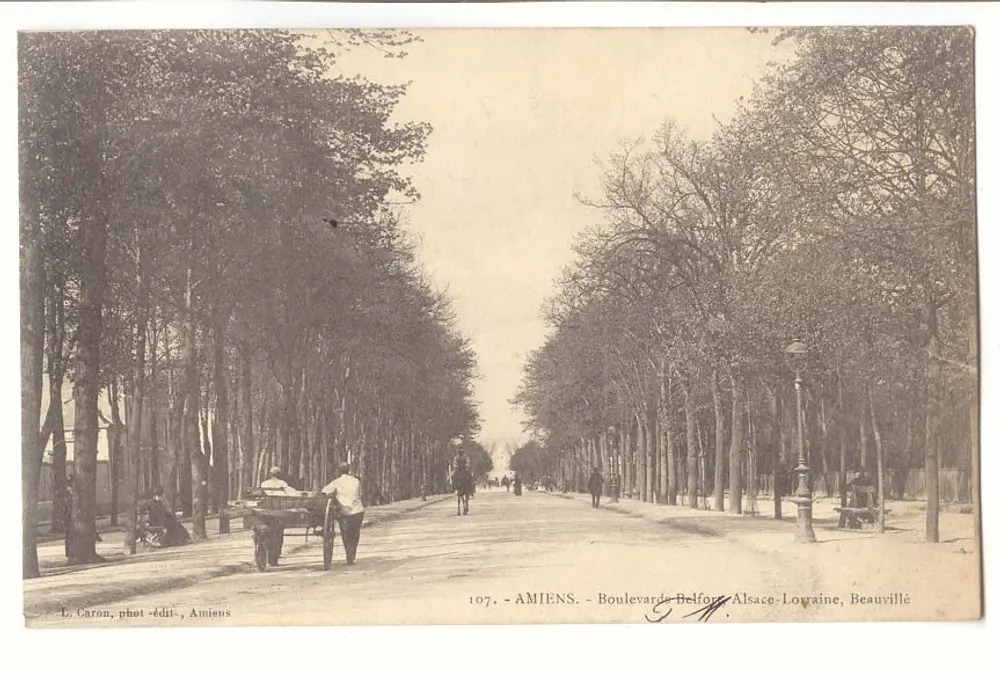 Amiens — Boulevard Belfort — Alsace-Lorraine, Beauvillé — L. Caron, fotografia-editora, Amiens - Frente