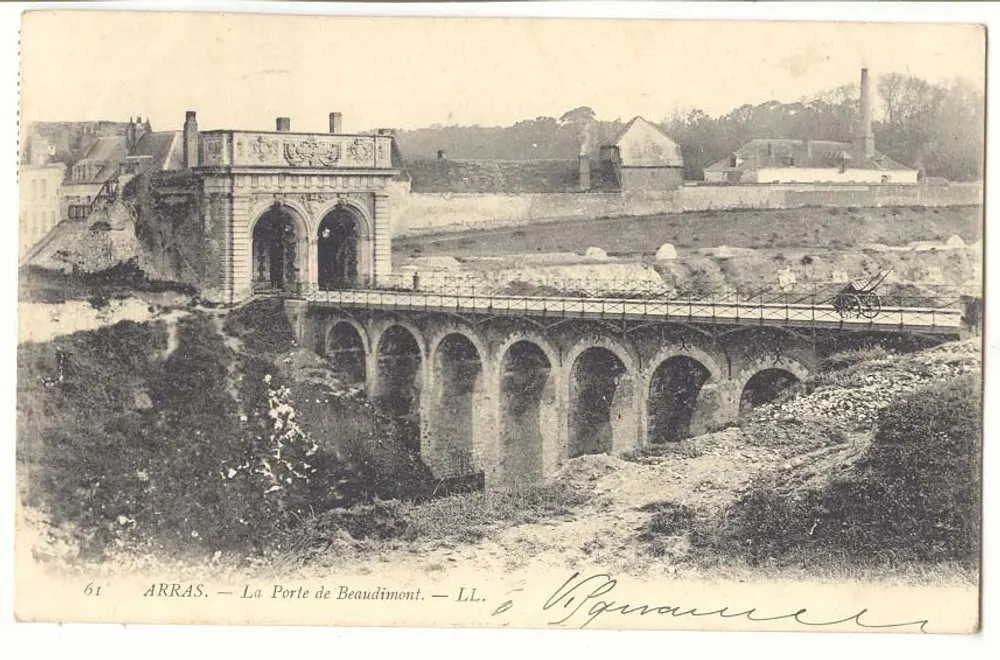 Arras — A Porta de Beaudimont — LL. — n°61 - Frente