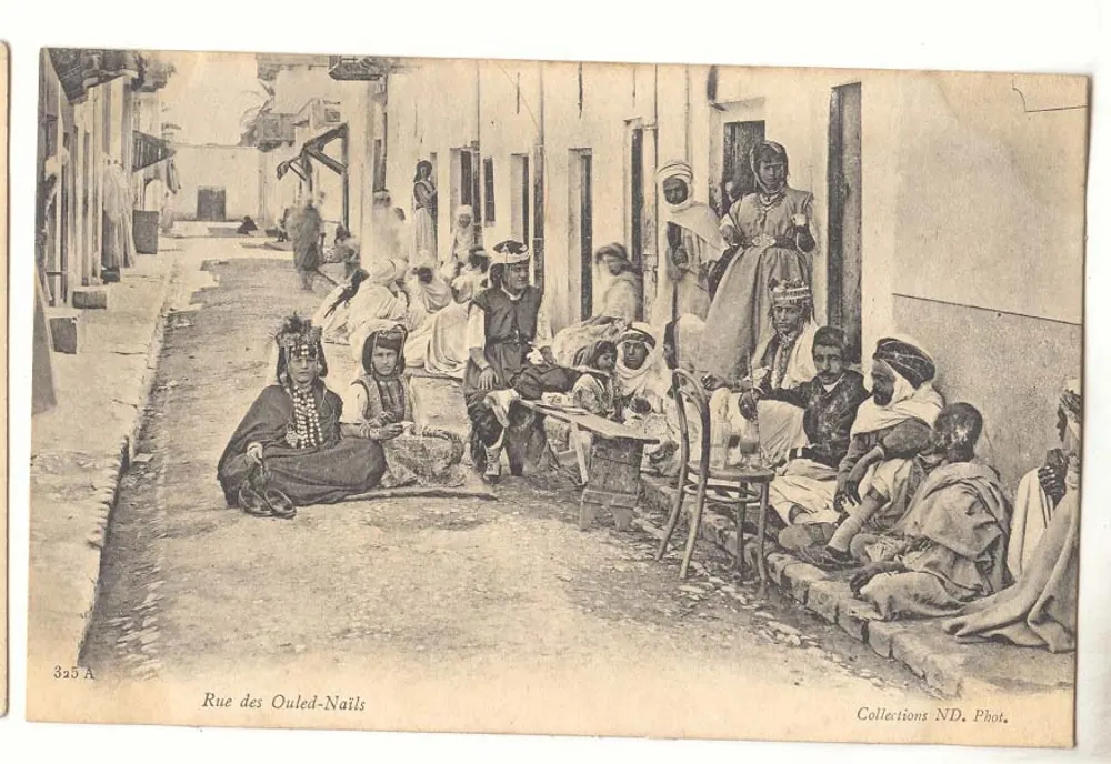 Rua das Ouled-Nails — Argélia — Coleções ND. Fot. n° 325 A - Frente