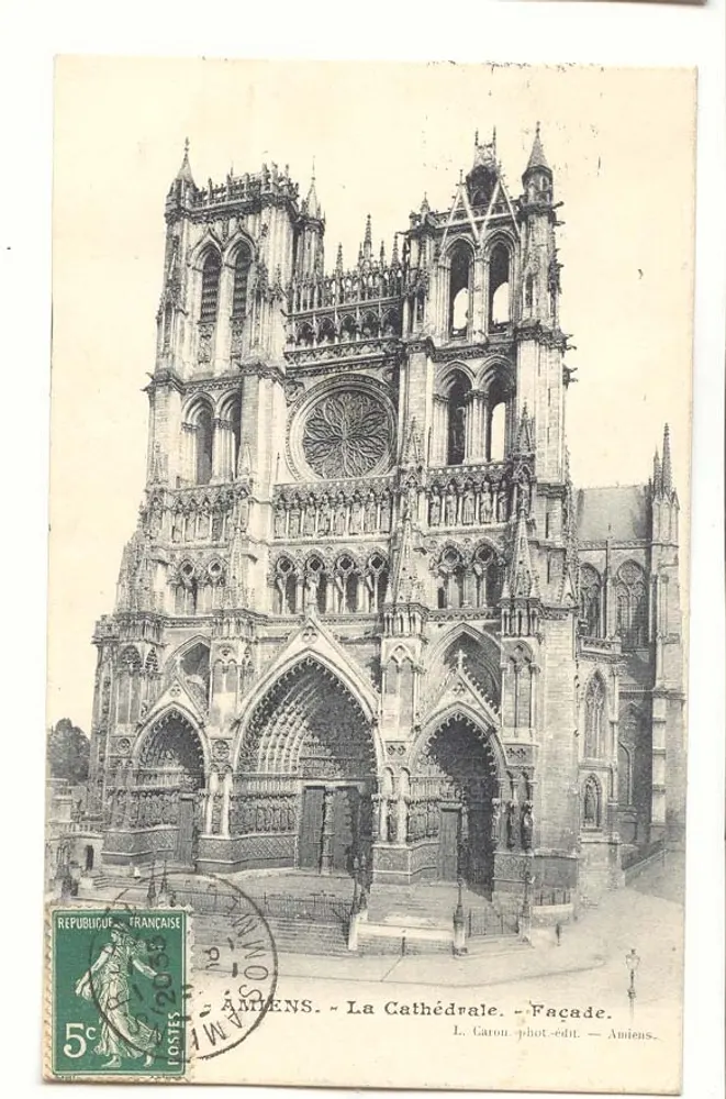 Amiens - A Catedral - Fachada — L. Caron fot.-edit. - Amiens. - Frente