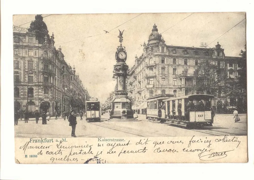 Frankfurt a.M. - Kaiserstrasse — mit Straßenbahn und zentraler Denkmal — Verleger E 18266 - Vorderseite