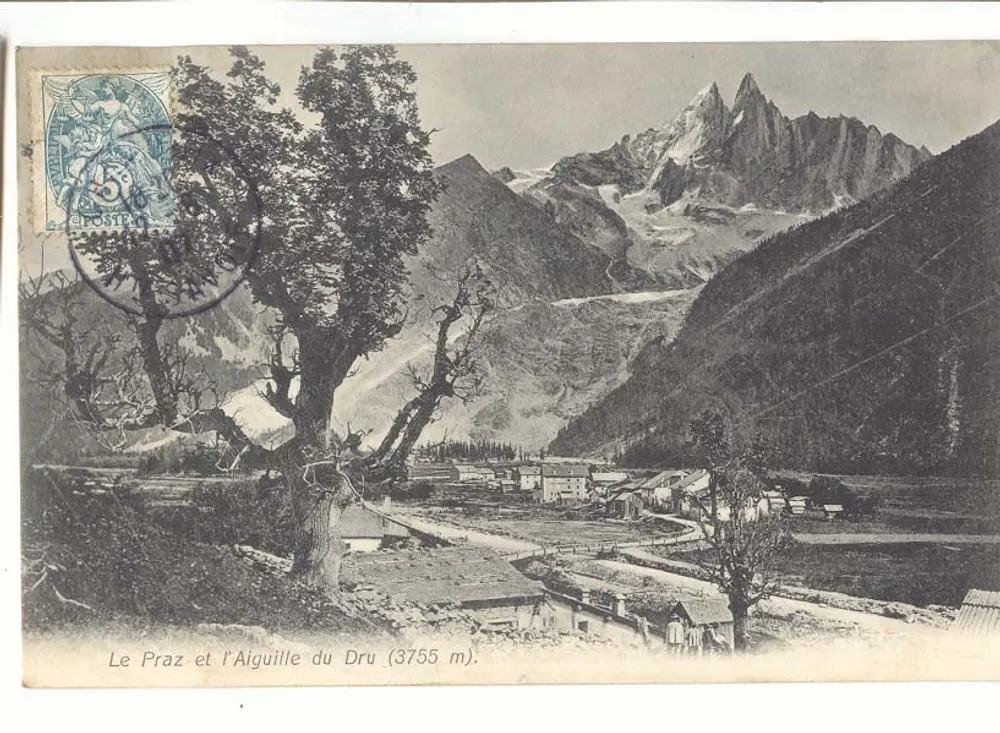 ले प्राज आर अल्गुइल डु ड्रू (3755 मीटर) — पैनोरमिक दृश्य — एडिटर अदृश्य - आगे
