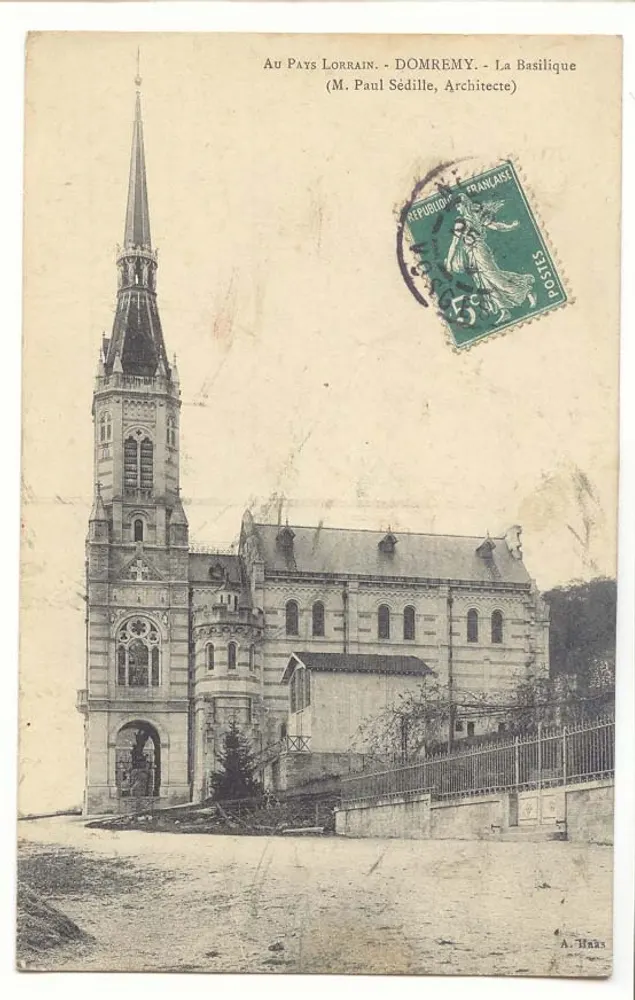 Domrémy - Ansicht der Basilika — (Herr Paul Sédille, Architekt) - Vorderseite