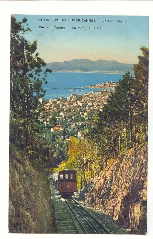 Riviera Super-Cannes — Der Seilbahn — Aussicht auf Cannes — Im Hintergrund, der Estérel - Vorderseite