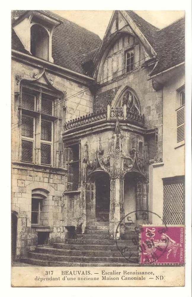 Beauvais — Scalinate Rinascimentale, appartenente a un'antica Casa Canonica — ND. - Recto