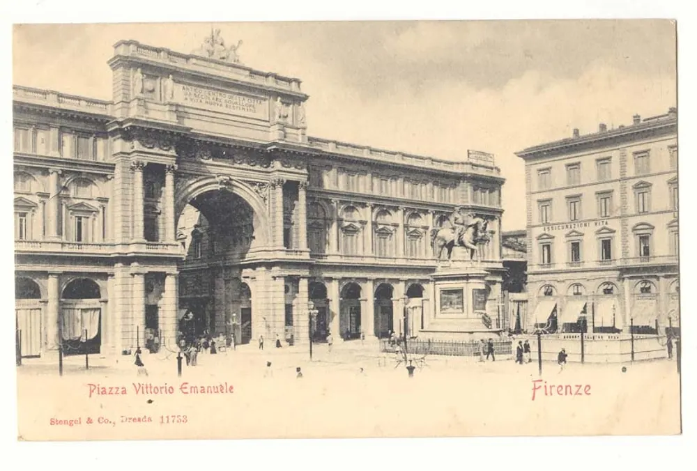 Piazza Vittorio Emanuele — Siegesbogen und Reiterstatue — Stengel & Co., Dreadda 11753 - Vorderseite