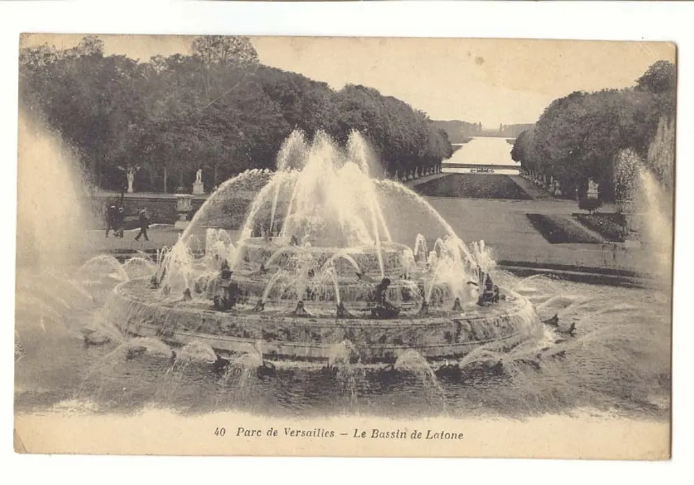 Parque de Versalhes — O Bassin de Latone — n°40 - Frente