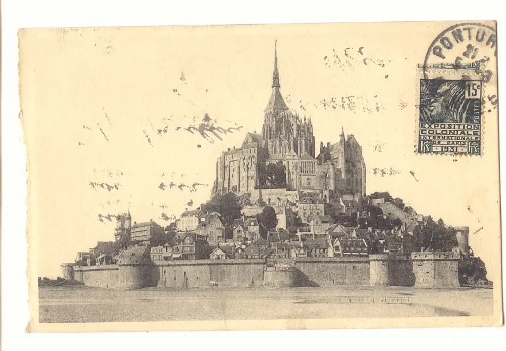 Monte Saint-Michel — vista panorâmica — Exposição Colonial Internacional de Paris 1931 - Frente