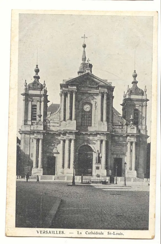 Versailles — A Catedral de São Luís - Frente