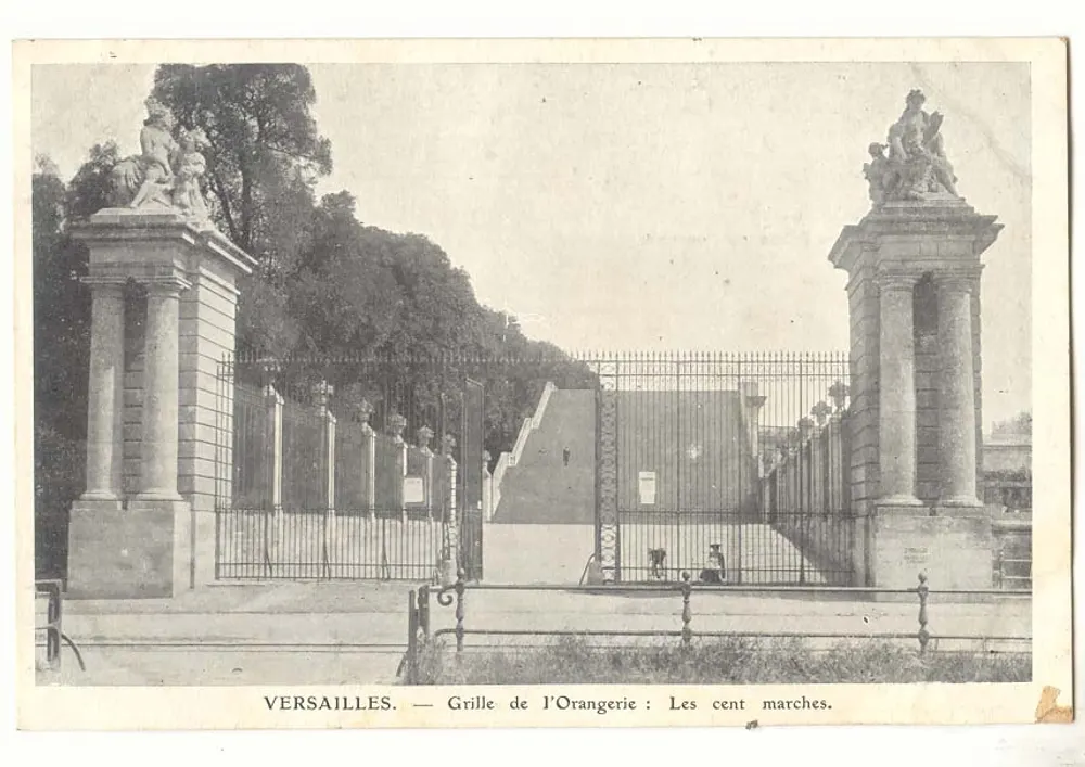 Versailles — Grade da Orangerie: As cem escadas. - Frente
