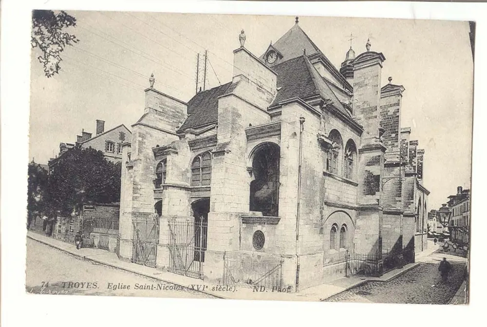 Troyes. Igreja de São Nicolau (século XVI) — ND. Phoé - Frente