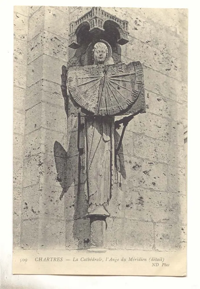 Chartres — Die Kathedrale, der Engel des Meridians (Detail) — ND Phot - Vorderseite