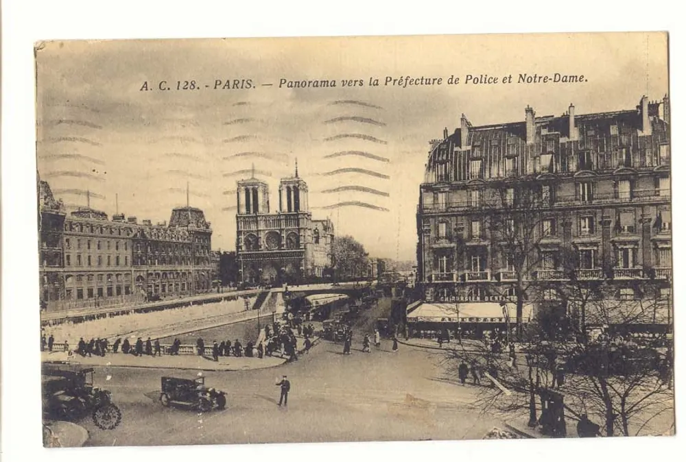 Paris — Panorama in Richtung Präfektur der Polizei und Notre-Dame — A.C. 128 - Vorderseite