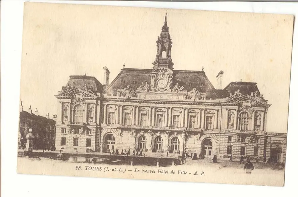 Tours (Loire-et-Loire) — Das Neue Rathaus — A.P. - Vorderseite