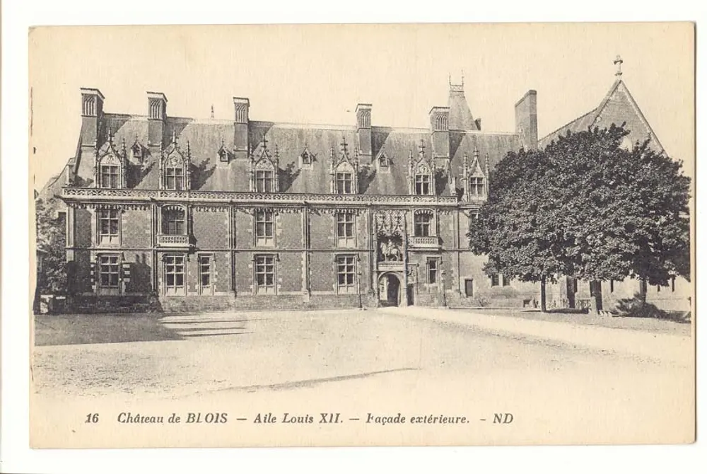 Château de BLOIS — Flügel von Louis XII — Außenfassade — ND - Vorderseite