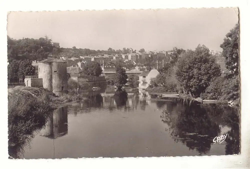 Ansicht der Dordogne in Saby — Turm und Brücke — Saby - Vorderseite
