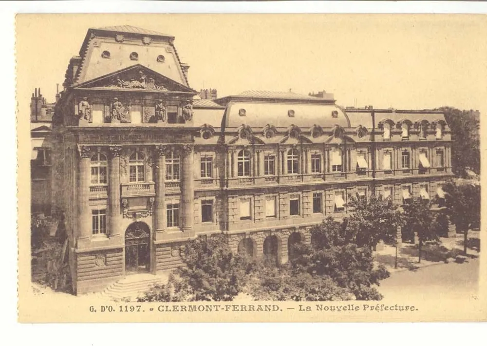 Clermont-Ferrand — A Nova Prefeitura — G. D'O. 1197 - Frente