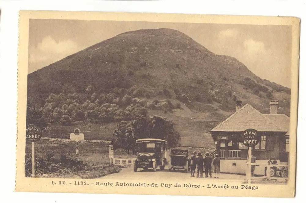 Automobilstraße von Puy de Dôme — Stop am Zoll — G. D'O, Nr. 1132 - Vorderseite