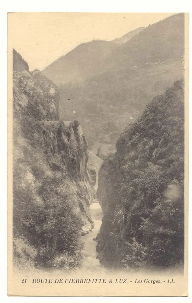 As Gorges de Luz — Estrada de Pierrefitte para Luz — LL - Frente