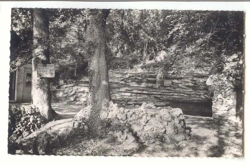 Ruinen des alten Mühle der Vézère — archäologischer Ort — Verleger unbekannt - Vorderseite