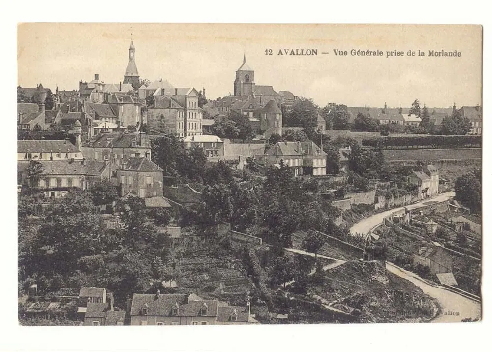 Avallon — Vista geral tirada da Morlande — editor Avallon, n° 12 - Frente
