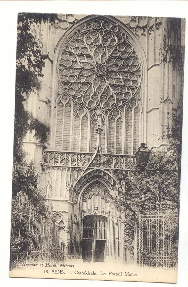Sens — Catedral. O Portal Moisés — Herman e Morel, editores - Frente