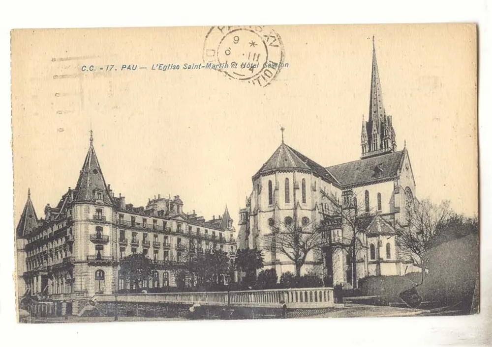 Pau — Kirche Saint-Martin und Hotel Gazon - Vorderseite