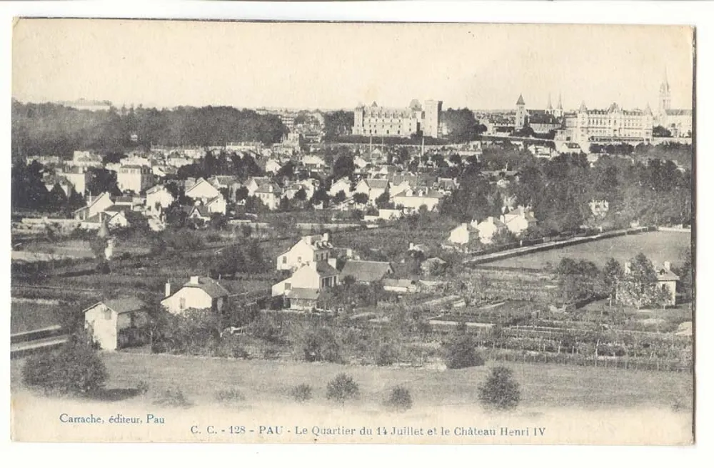 Pau - Der 14. Juli-Quartier und Schloss Henri IV — Carrache, Verlag, Pau, C.C. - 128 - Vorderseite