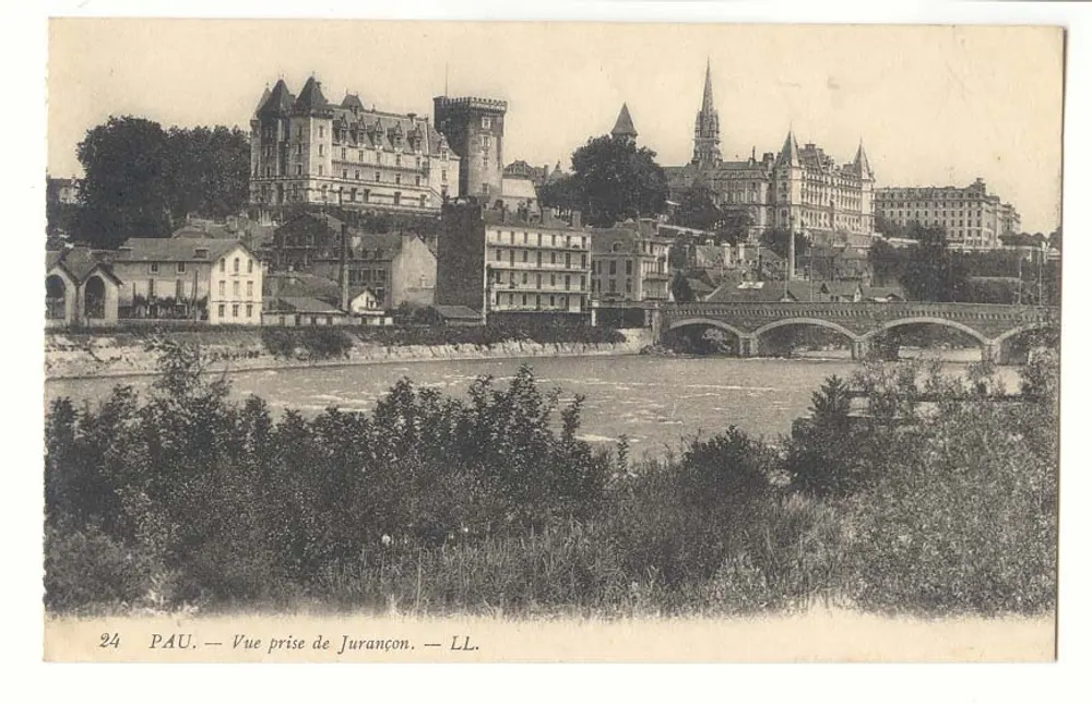 Pau — Vista tirada de Jurançon — LL. - Frente