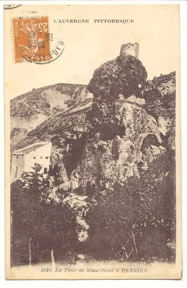 Die Turm von Maurifolet in PERRIER — Pittoreske Auvergne — Verlag PERRIER, Nr. 3625 - Vorderseite