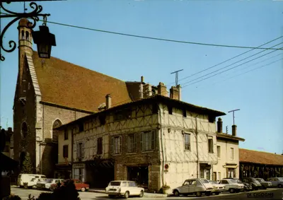 Châtillon-sur-Chalaronne — A Igreja do Século XV e antiga casa com colmios — edições 'LA CIGOGNE', Lyon