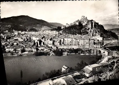 Sisteron (Basse Alpi) — La Durance, la città e la cittadella — Le Edizioni d'Arte