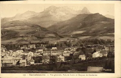 Barcelonnette — Vue générale, Pain de Sucre et Chapeau de Gendarme — Mario