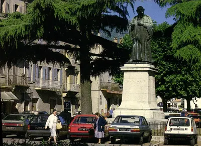 Estatua de Léopold Ollier — Les Vans (Ardeche) — L'Ardeche Touristique