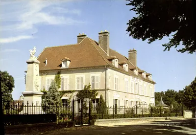 Hôtel de Ville — Ervy-le-Châtel (Aube) — La Gigogne