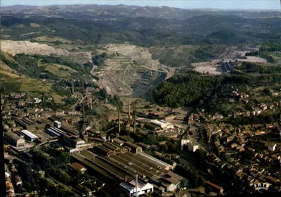 Decazeville - Aveyron — Extração de minério a céu aberto — Edições IRIS