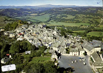 Mur-de-Barrez — Velha Cidade Fortificada — Edições Théolène, Limoges