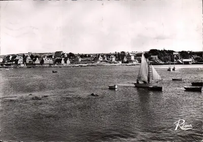 Port de Ploumauach — Vue du port avec voiliers — Réma