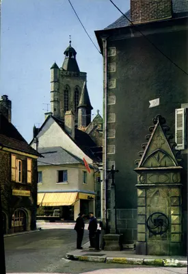 Felletin (Creuse) — A Fonte e a Torre da Igreja — Edições Panazol